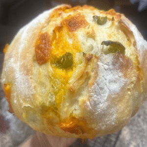 Hogaza con Queso Cheddar y Jalapeño